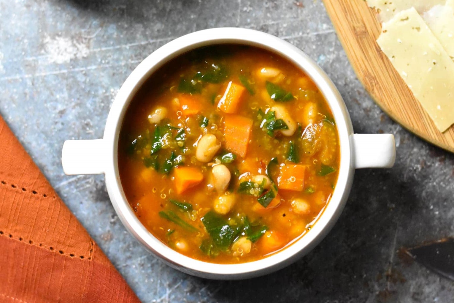 instant-pot-vegan-quinoa-and-kale-minestrone-soup-recipe