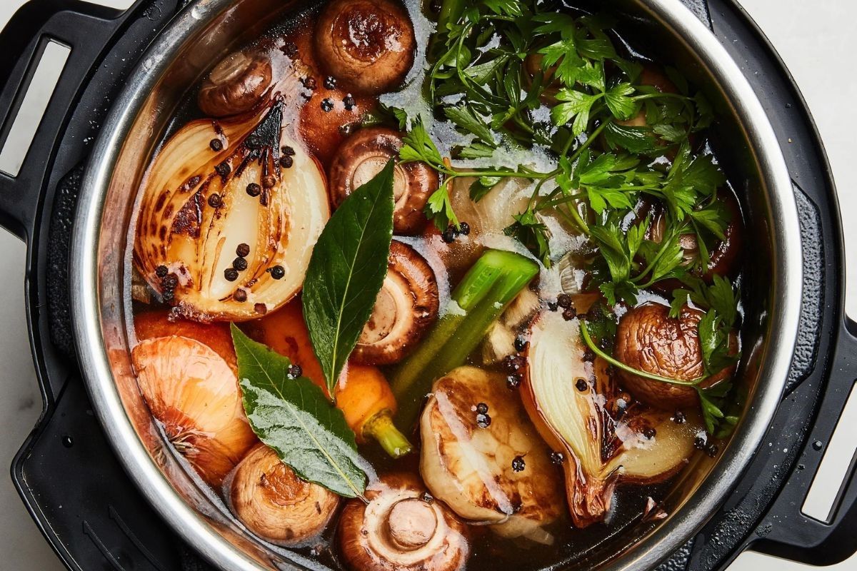 instant-pot-vegetable-broth-recipe