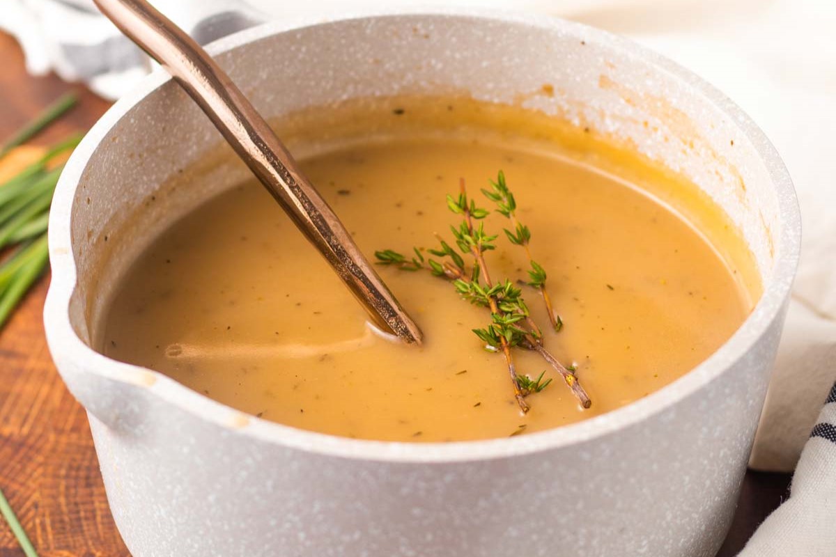 simple-vegan-gravy-recipe