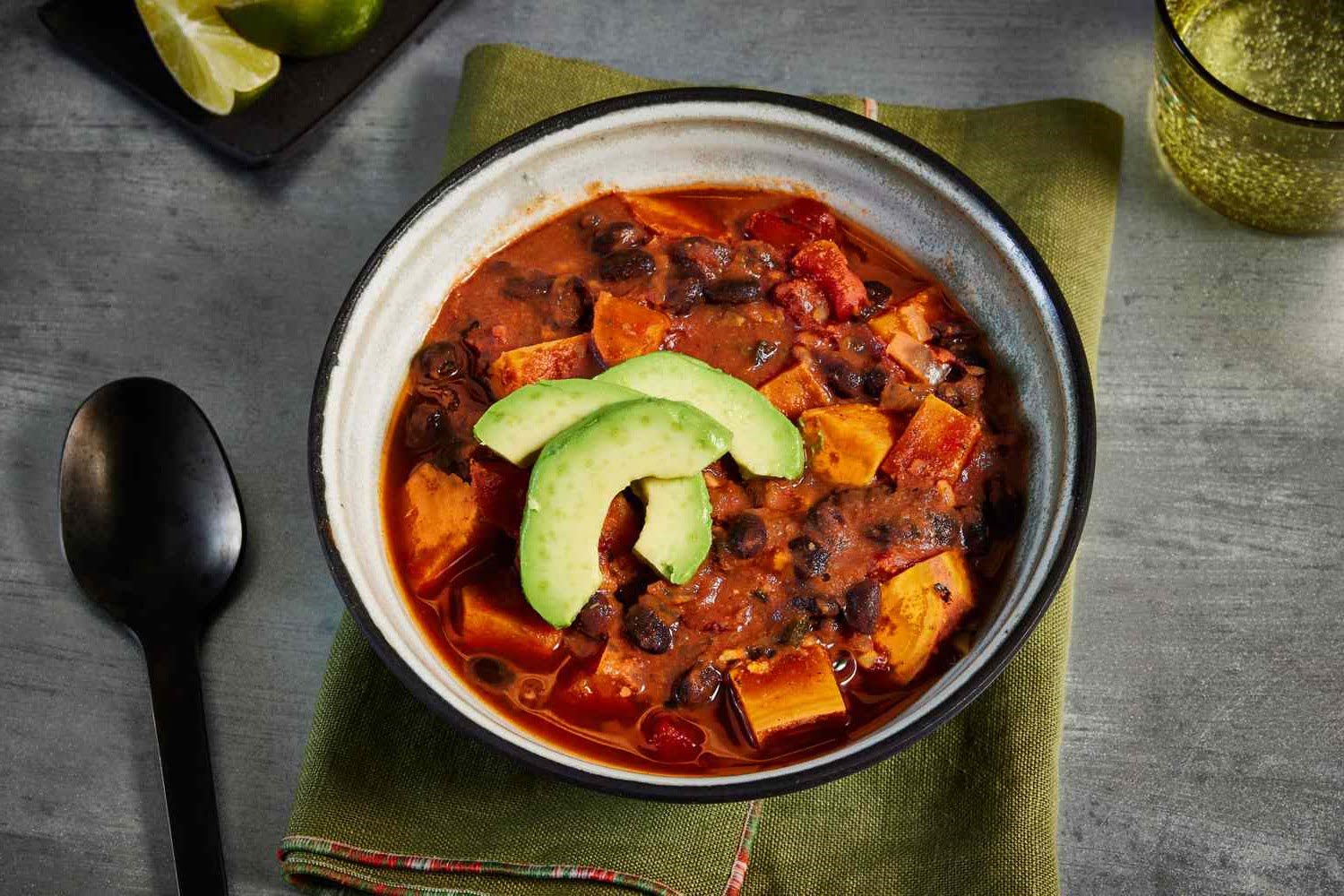 slow-cooker-vegan-sweet-potato-chili-recipe