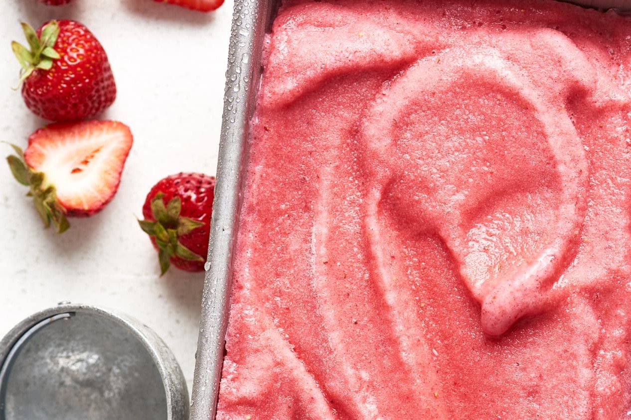 strawberry-vegan-nice-cream-recipe