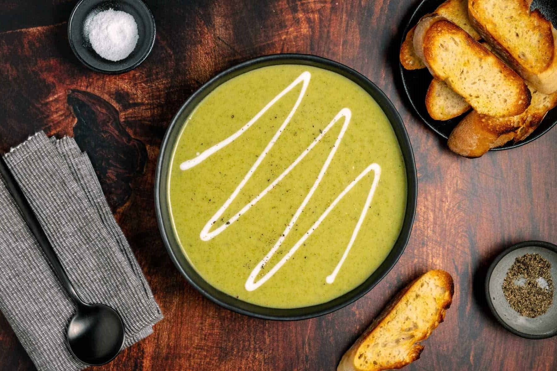 vegan-broccoli-soup-recipe