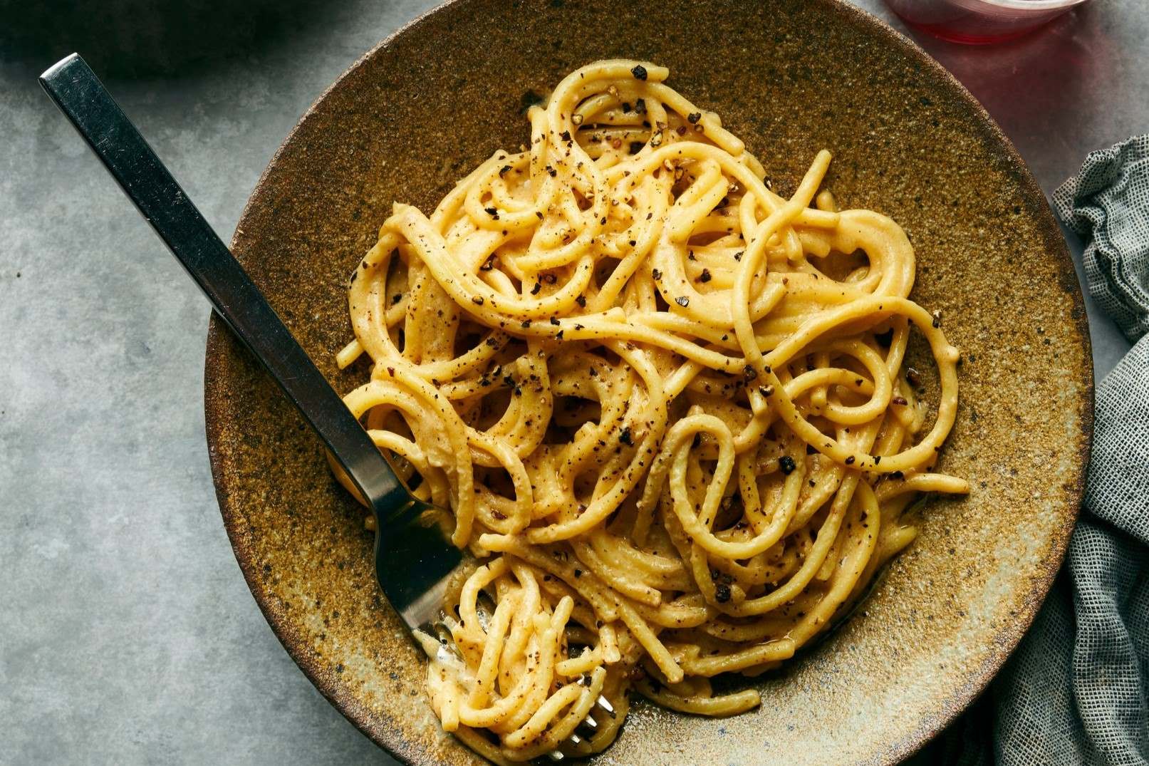 vegan-cacio-e-pepe-recipe