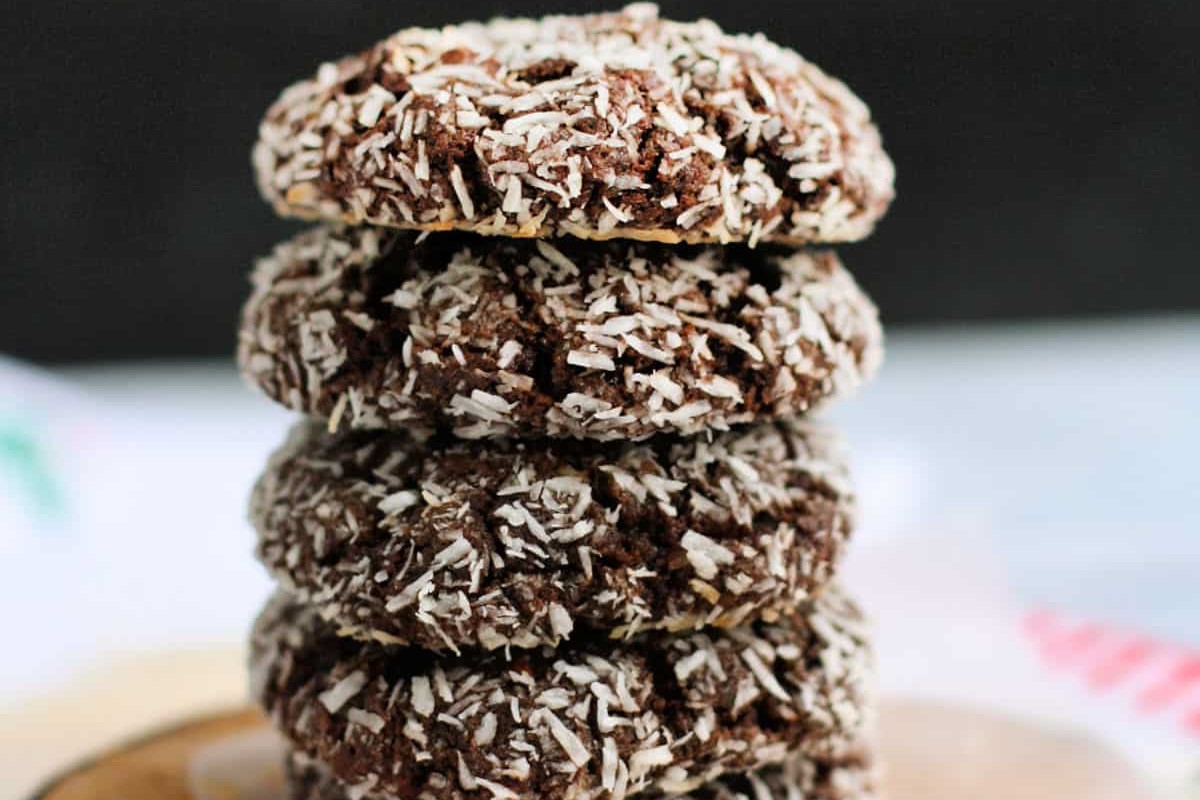 vegan-chocolate-coconut-cookies-recipe