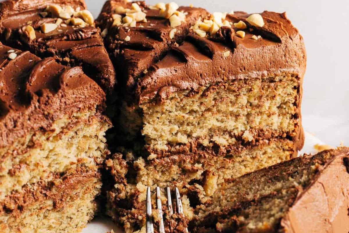 vegan-chocolate-peanut-butter-banana-cake-recipe