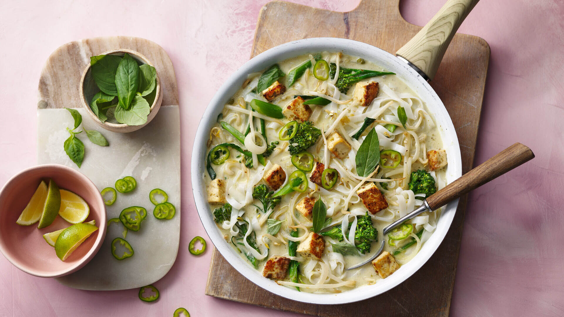 vegan-coconut-curry-with-pasta-and-vegetables-recipe