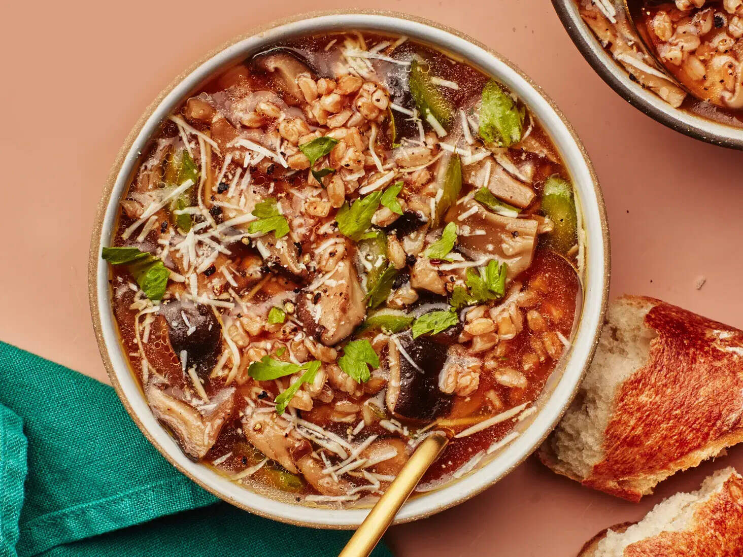 vegan-mushroom-and-farro-soup-recipe