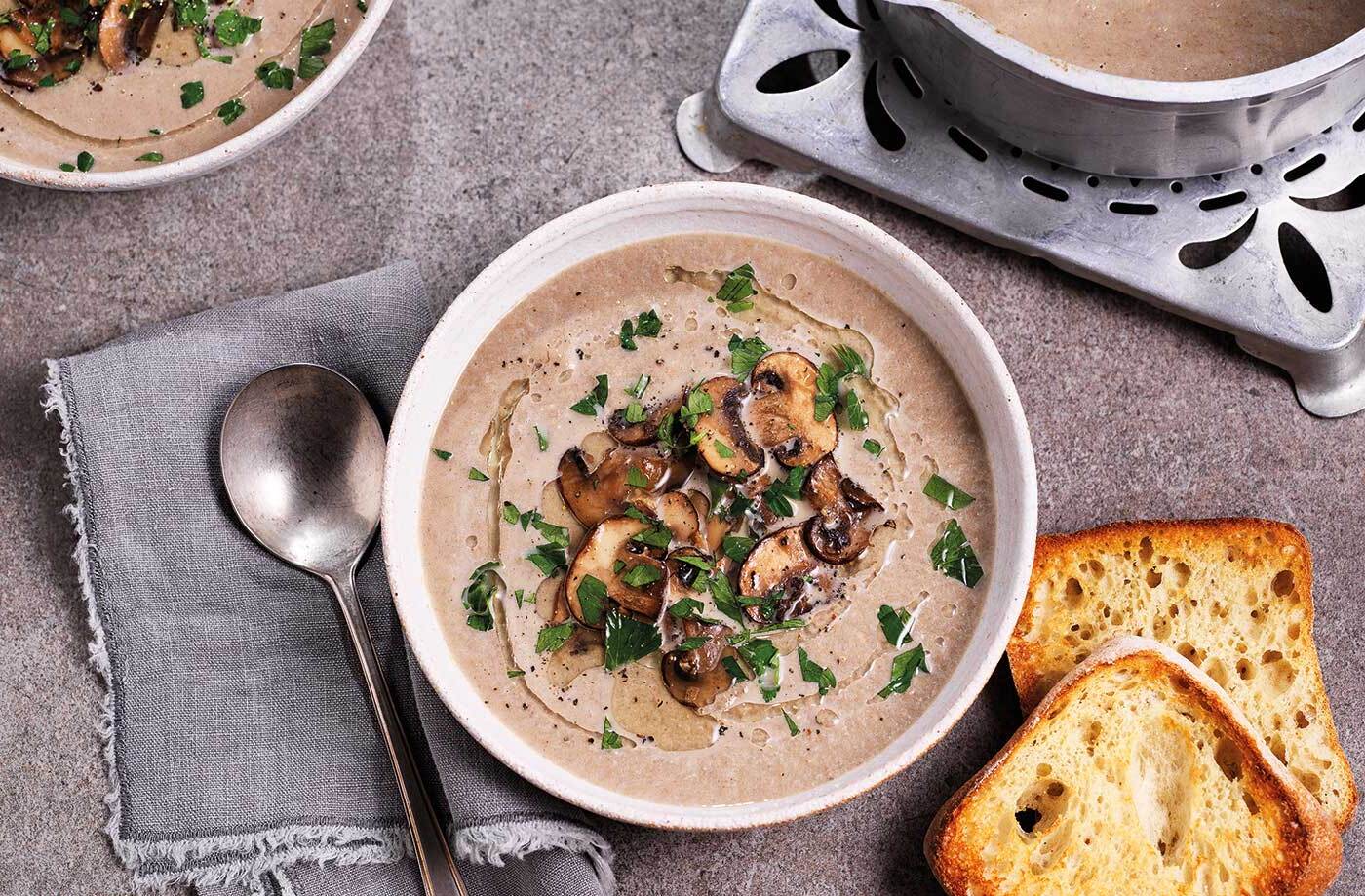 vegan-mushroom-and-kale-soup-recipe