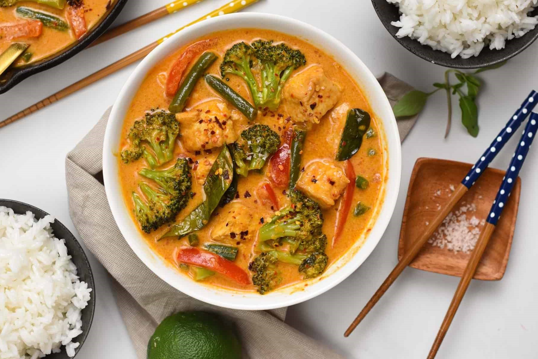 vegan-red-curry-with-tofu-and-vegetables-recipe