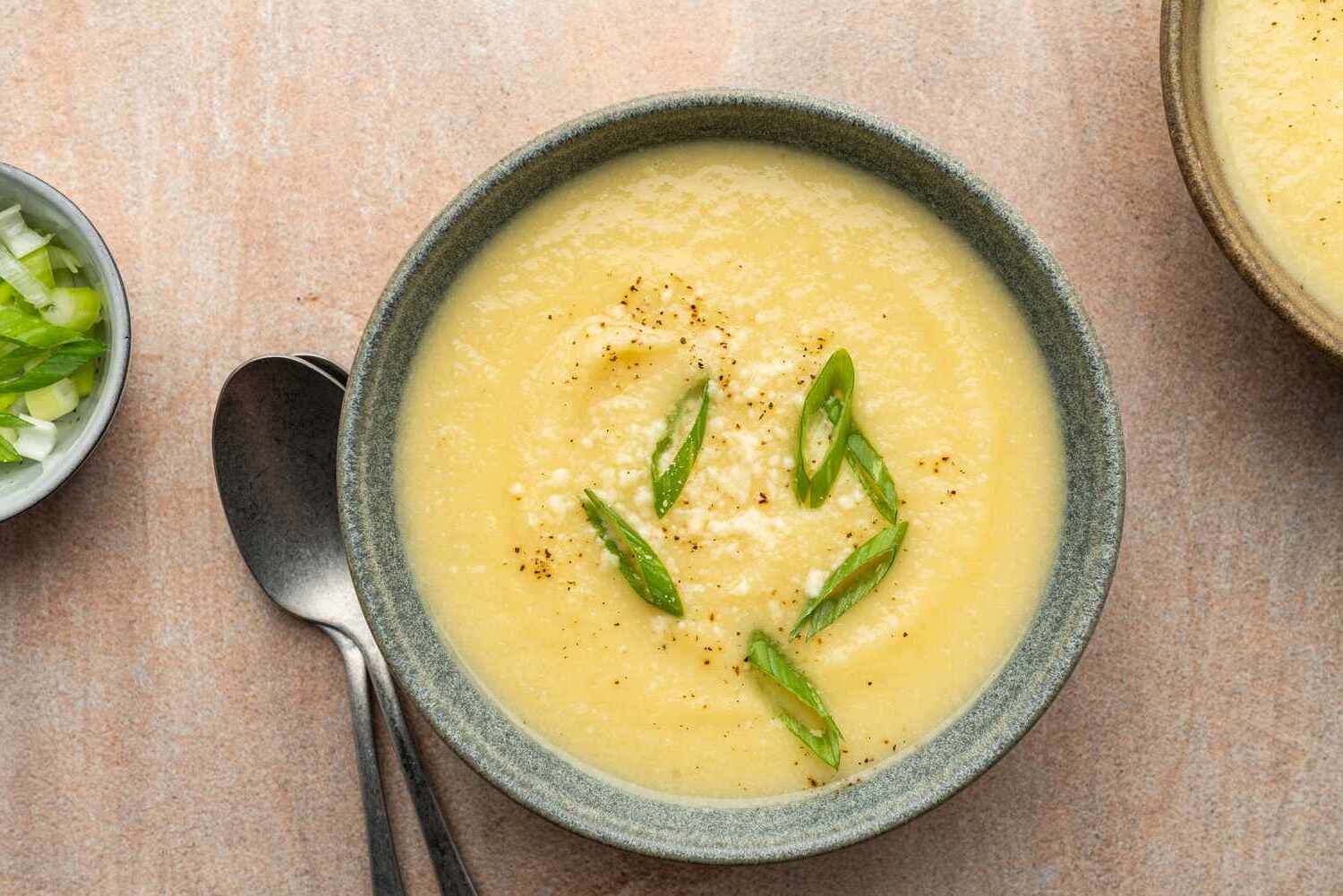 vegan-sweet-potato-cauliflower-soup-recipe