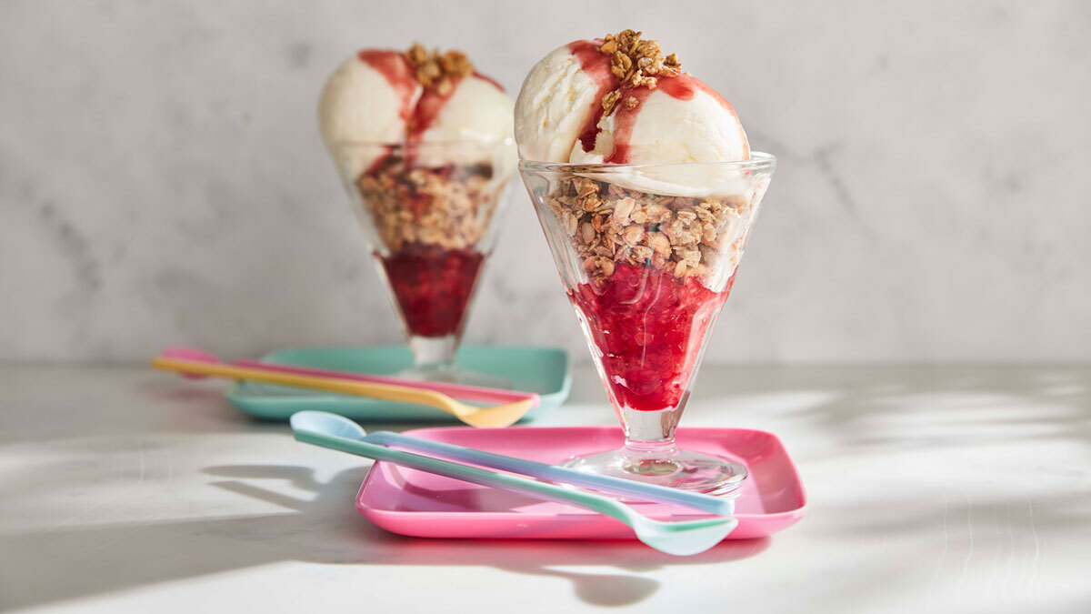 vegan-yogurt-sundae-recipe