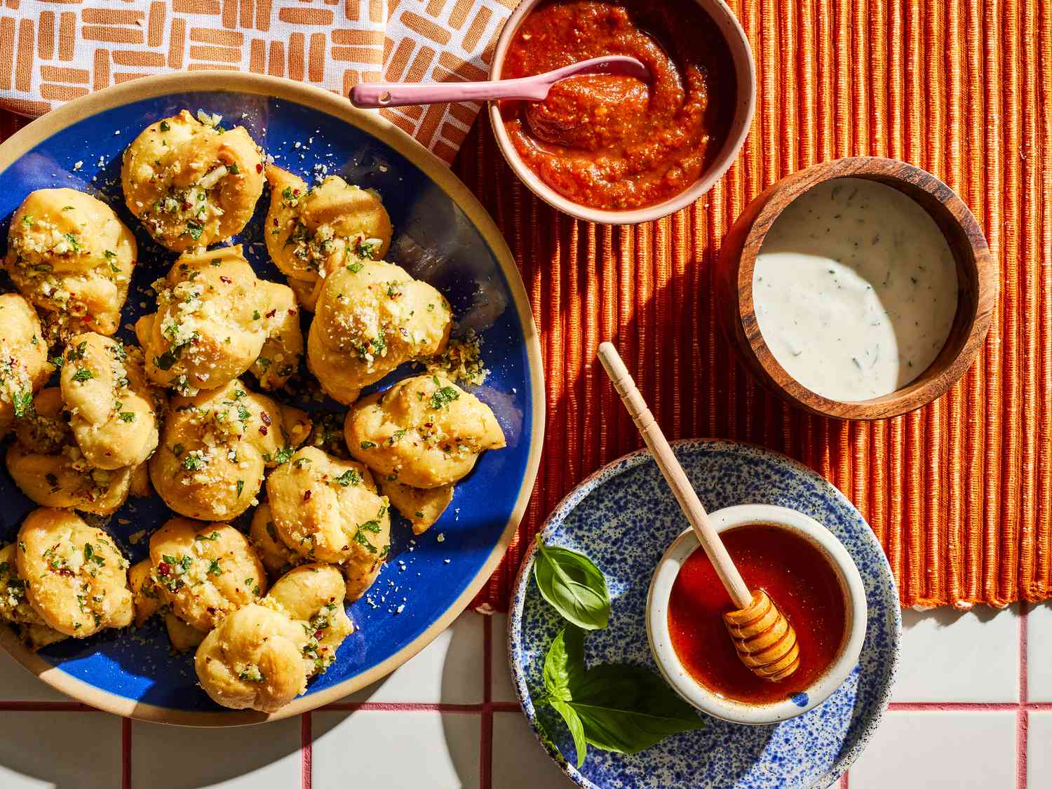 garlic-parmesan-knots-recipe