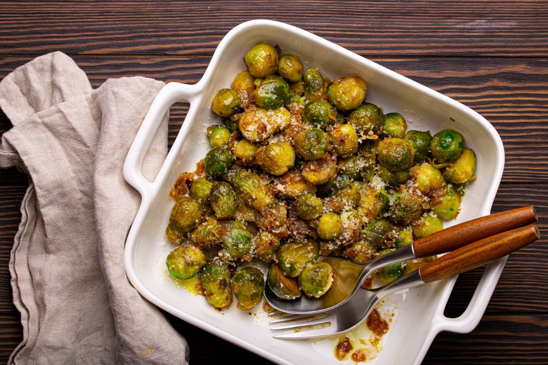 garlic-parmesan-roasted-brussels-sprouts-recipe