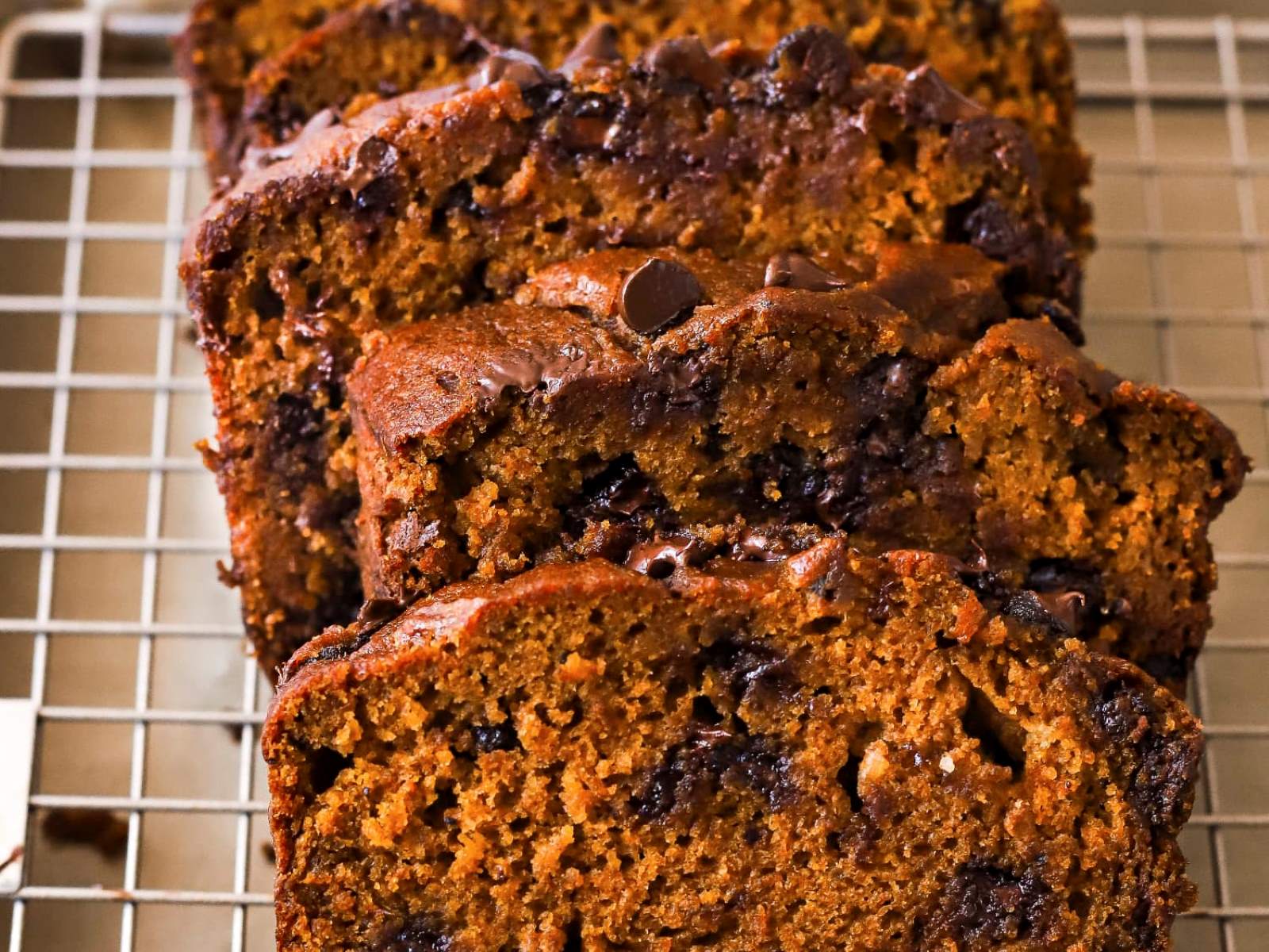 pumpkin-chocolate-chip-bread-recipe