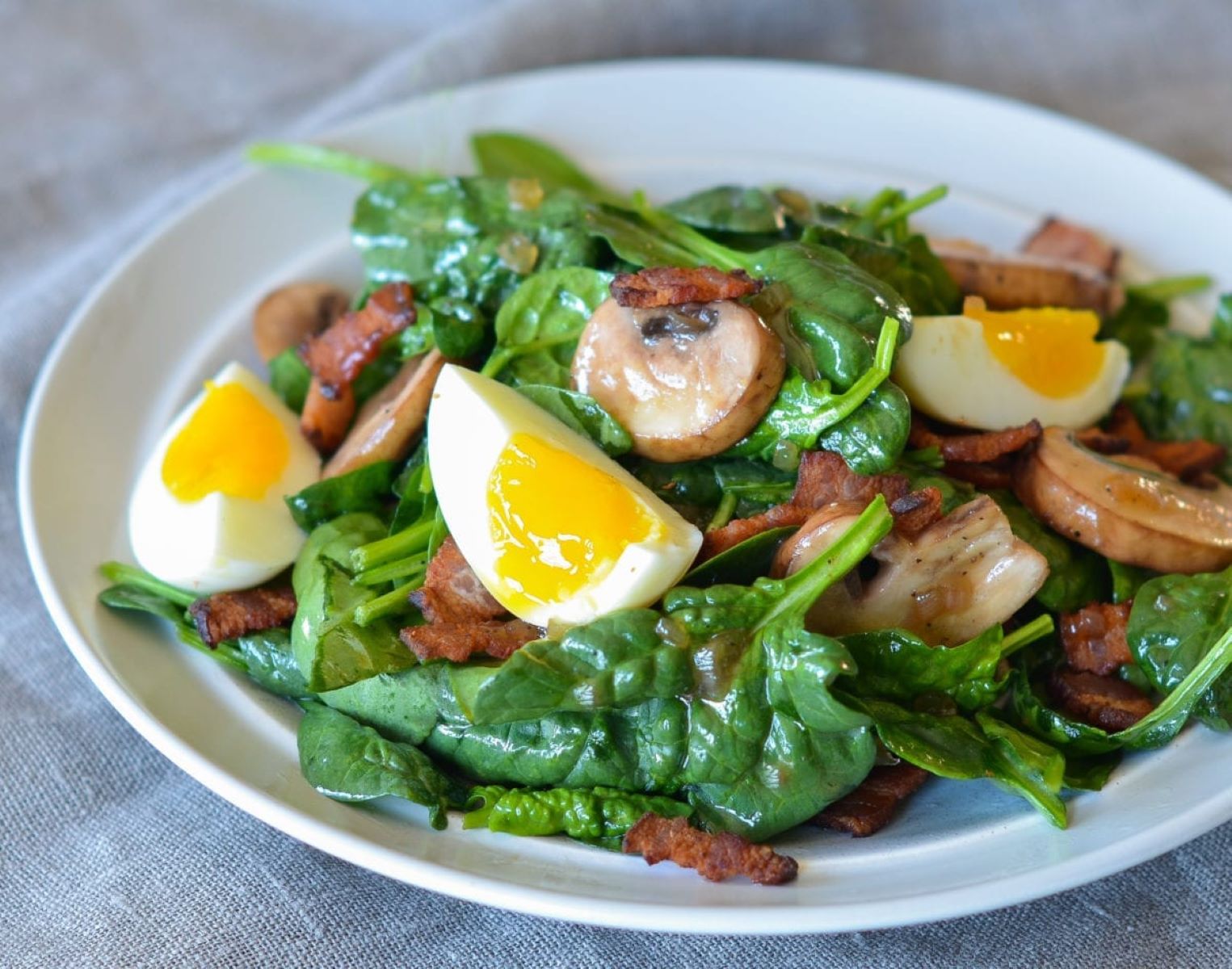 warm-spinach-and-mushroom-salad-recipe