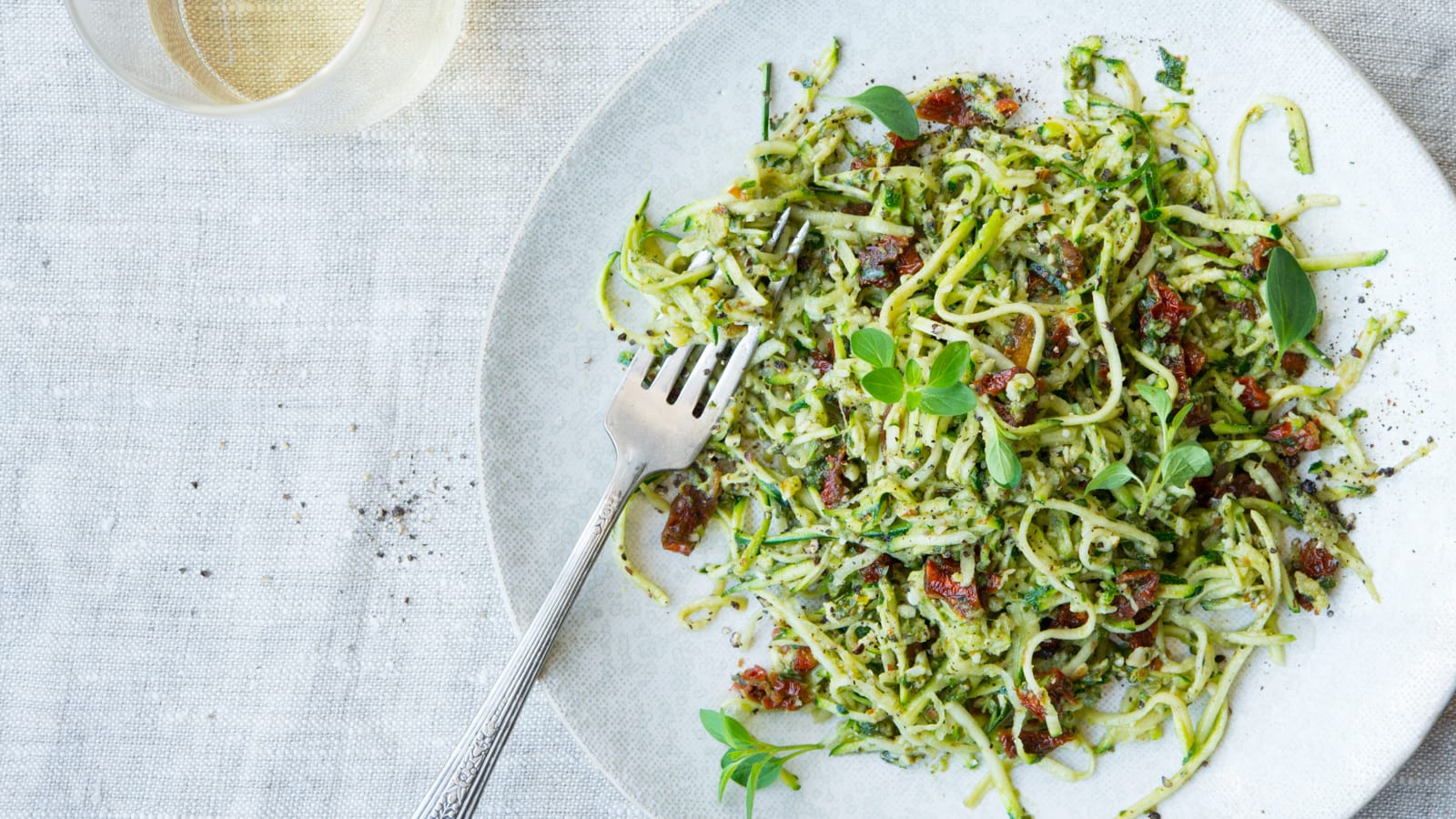 zucchini-noodles-pesto-recipe