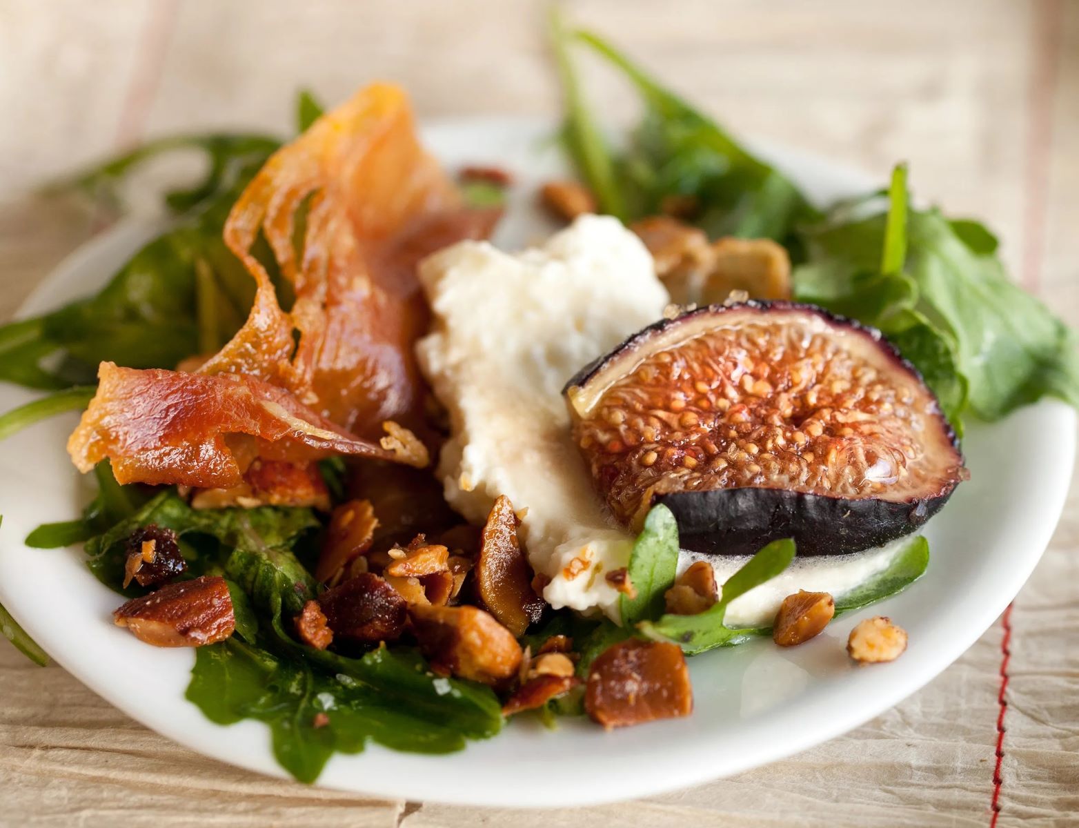 arugula-salad-with-figs-and-prosciutto-recipe