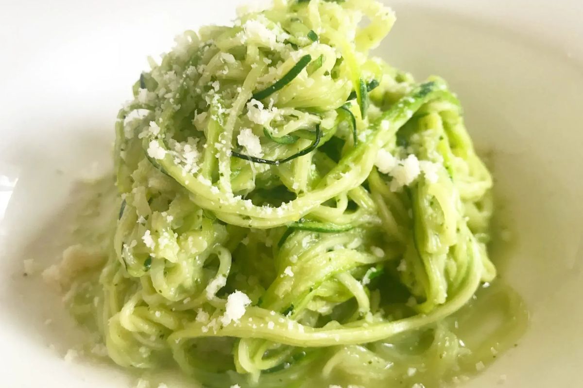 avocado-pesto-zucchini-noodles-recipe