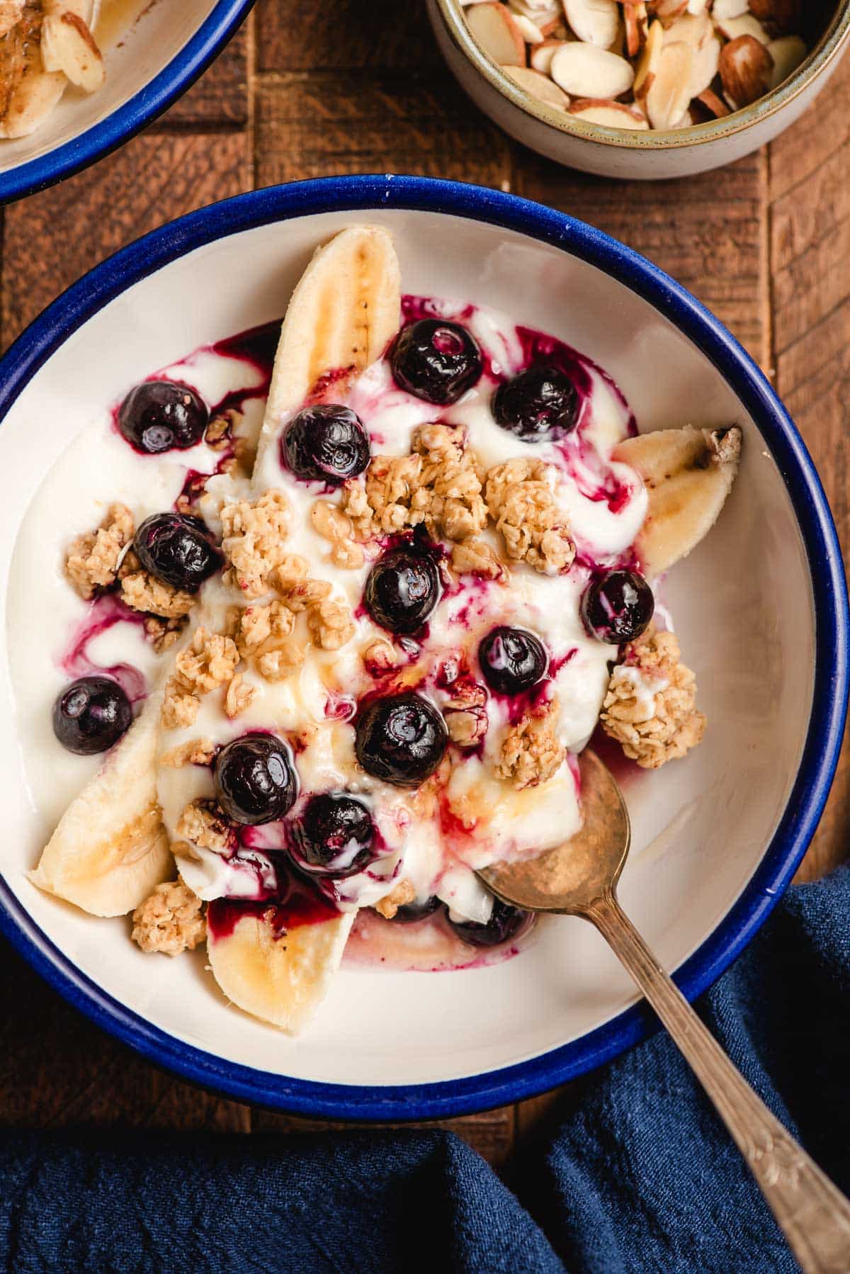 banana-split-smoothie-bowl-recipe