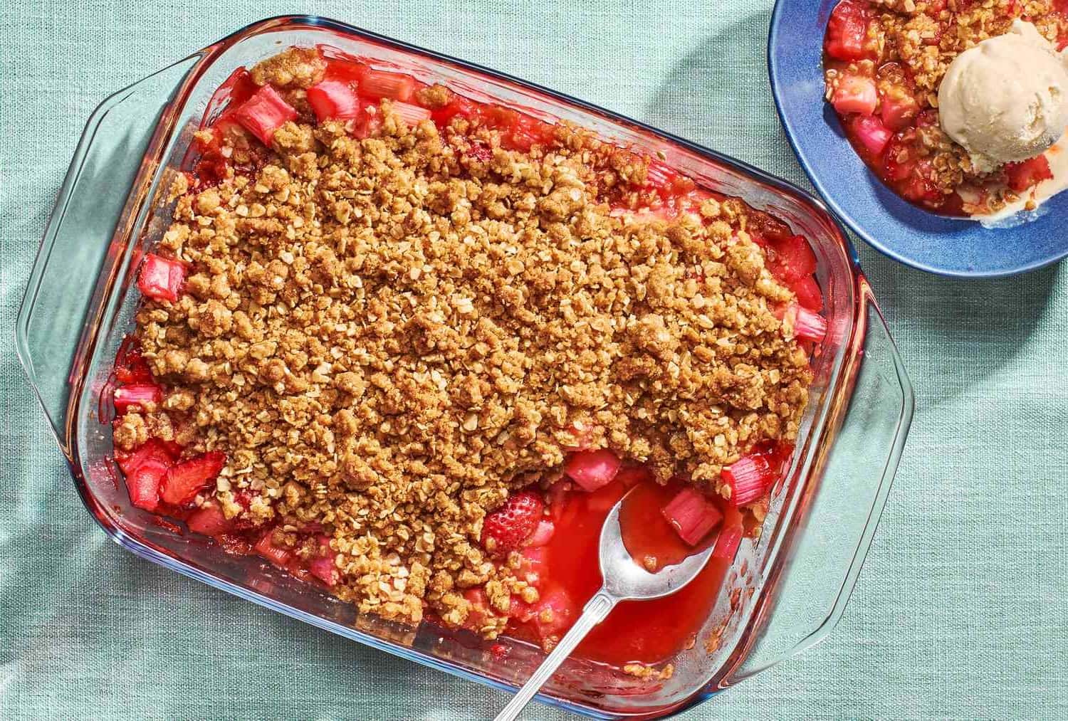 berry-rhubarb-crumble-recipe