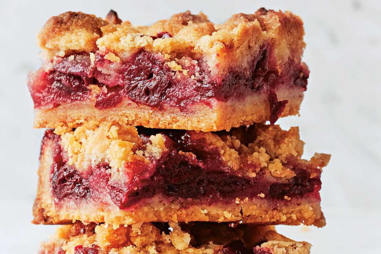 cherry-almond-crumble-bars-recipe