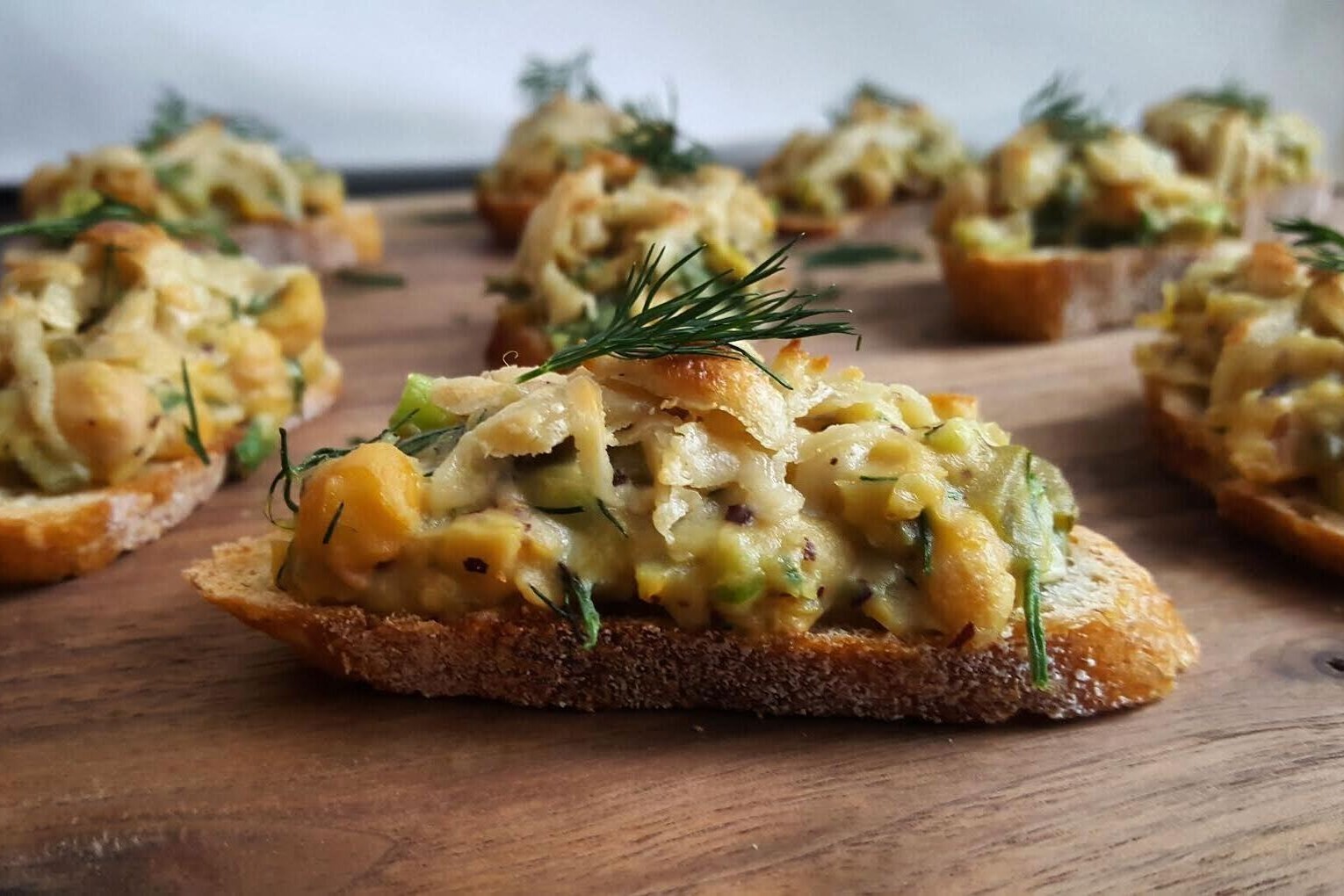 chickpea-and-avocado-crostini-recipe