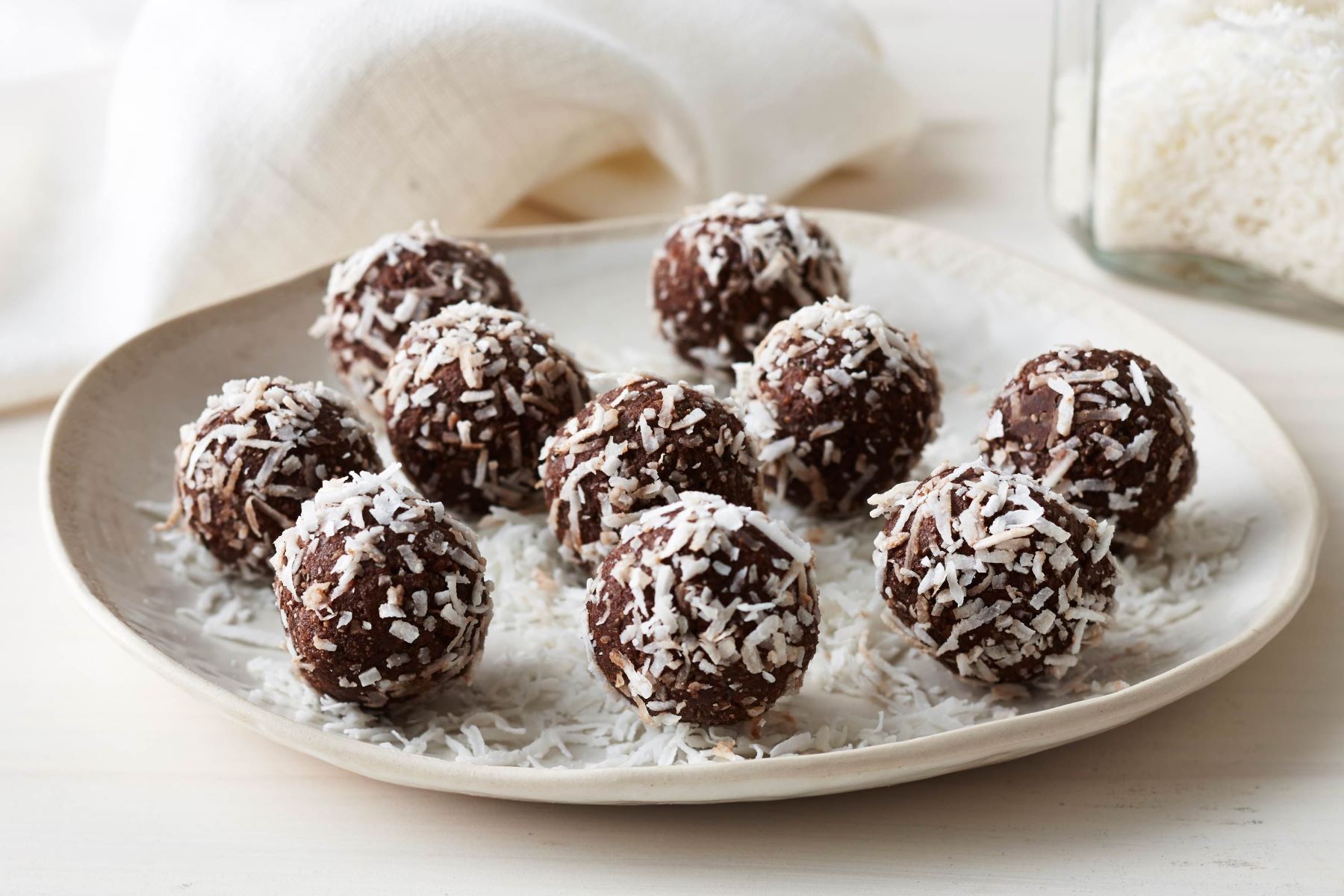 coconut-date-balls-recipe