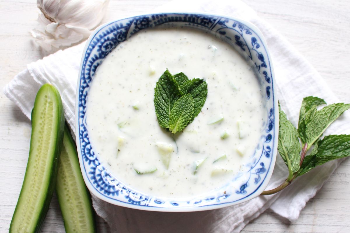 cucumber-mint-yogurt-dip-recipe