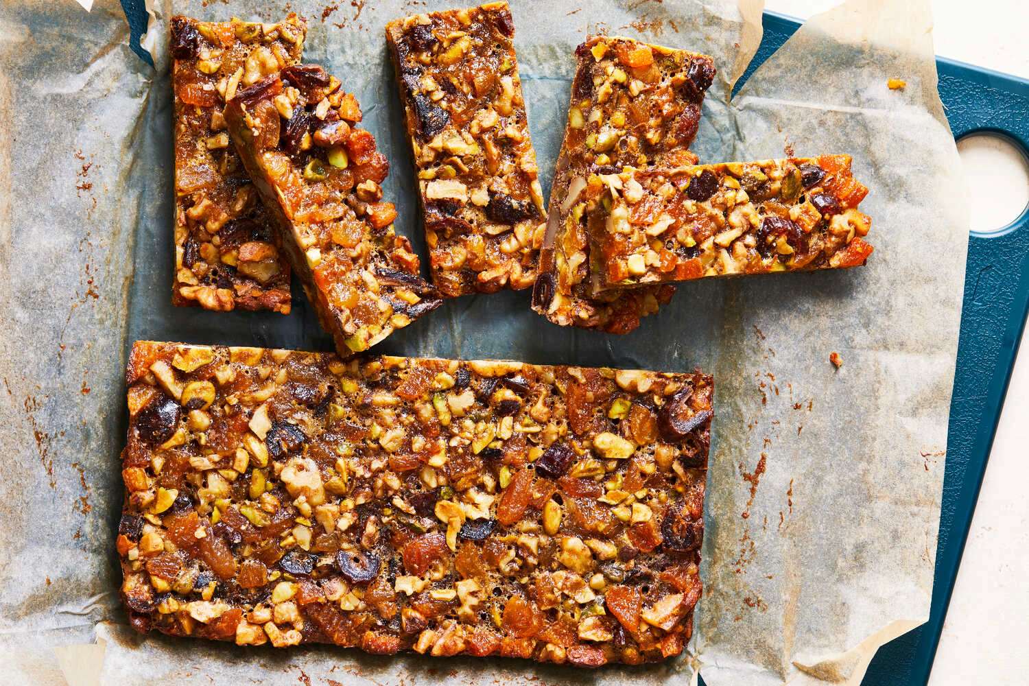 fruit-and-nut-energy-bars-recipe