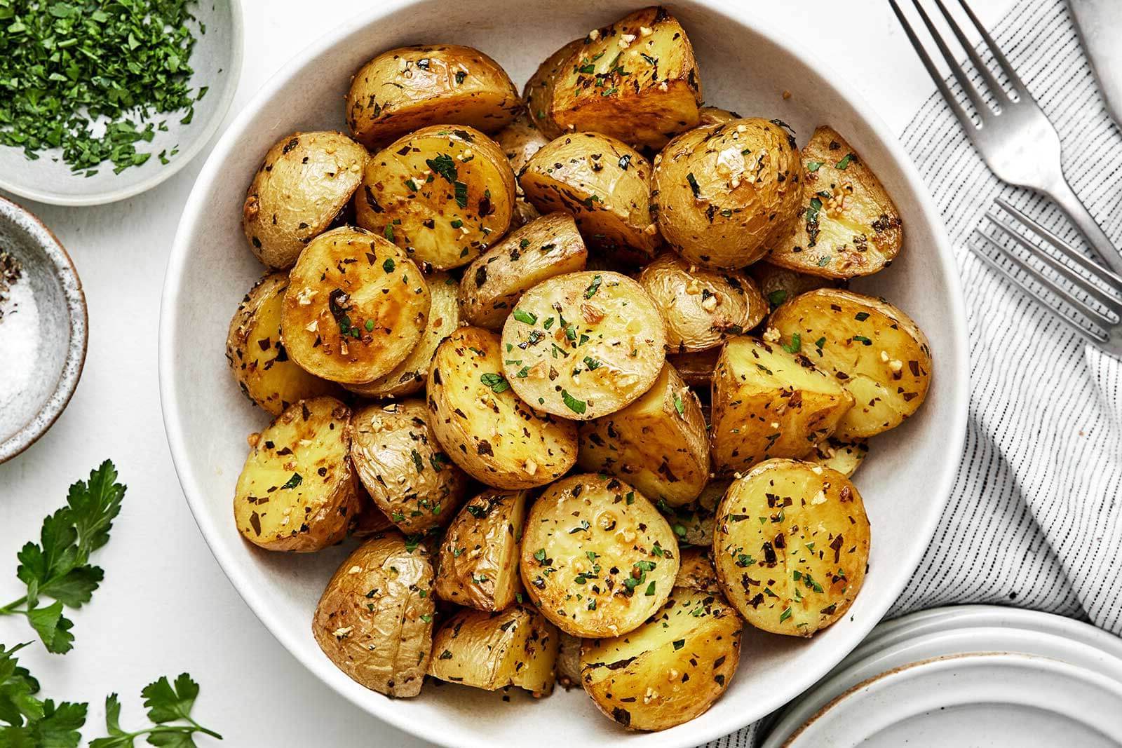 garlic-and-herb-roasted-potato-recipe