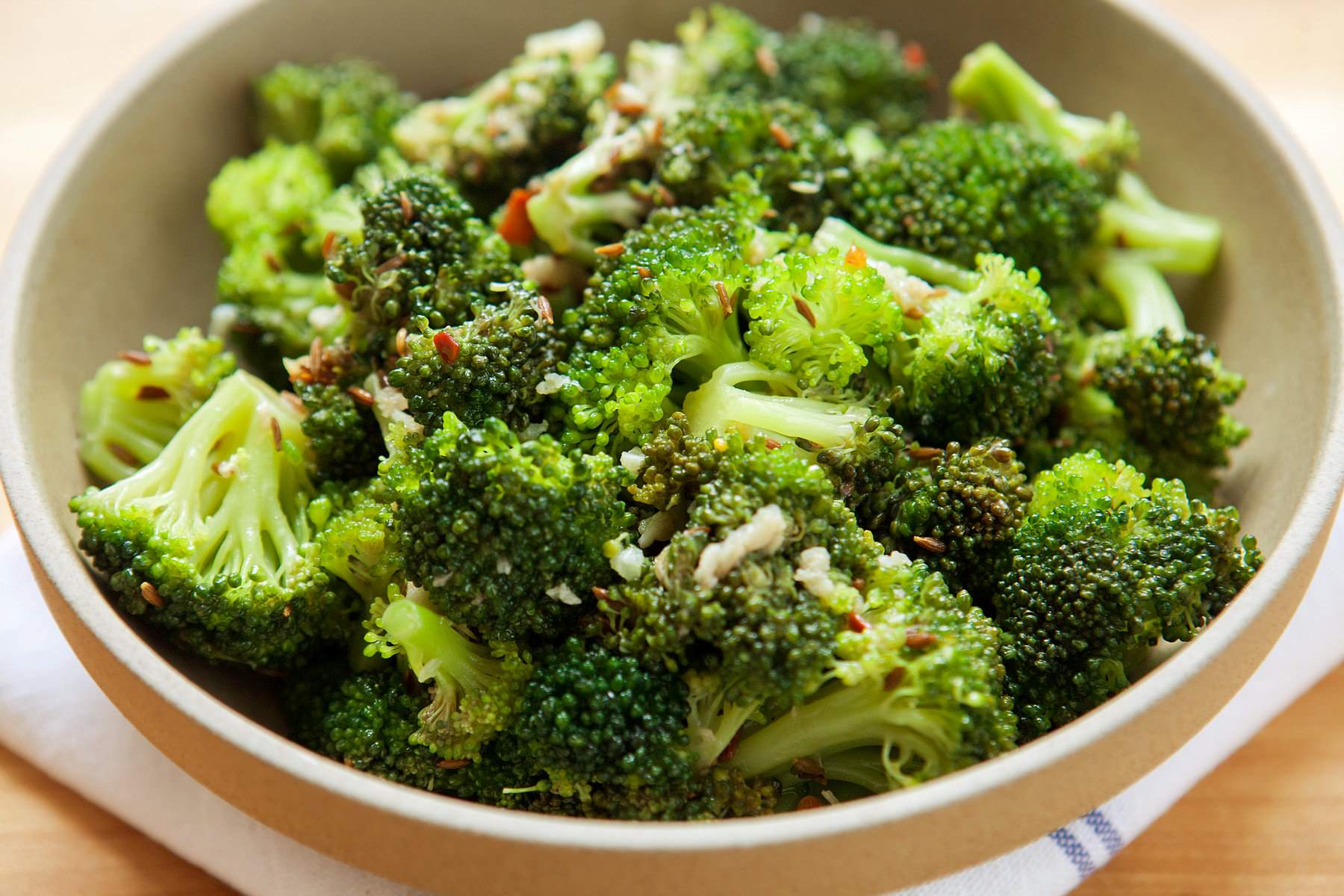 garlic-sesame-broccoli-recipe