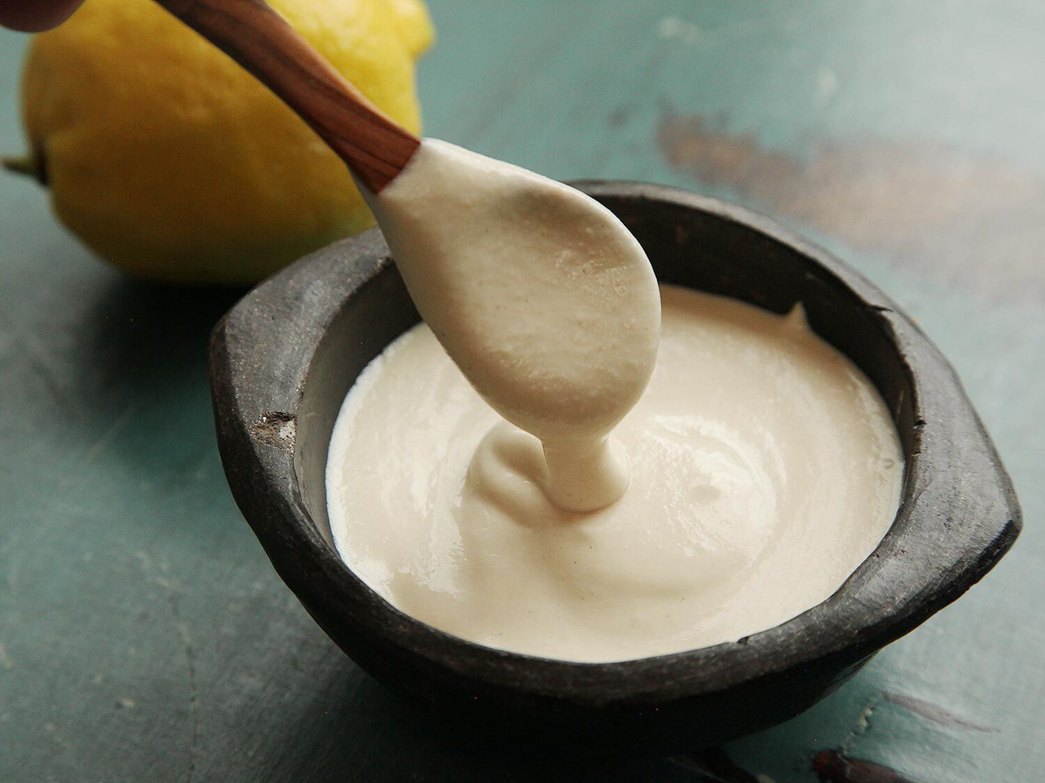 garlic-tahini-sauce-recipe