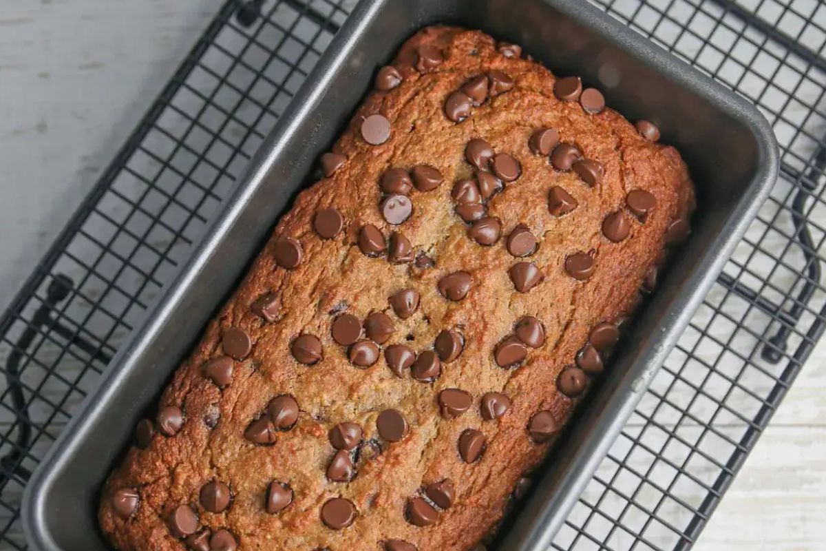 gluten-free-chocolate-chip-banana-bread-recipe