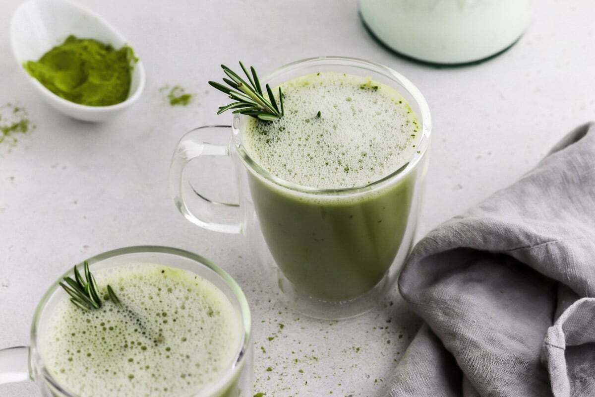 matcha-almond-milk-latte-recipe