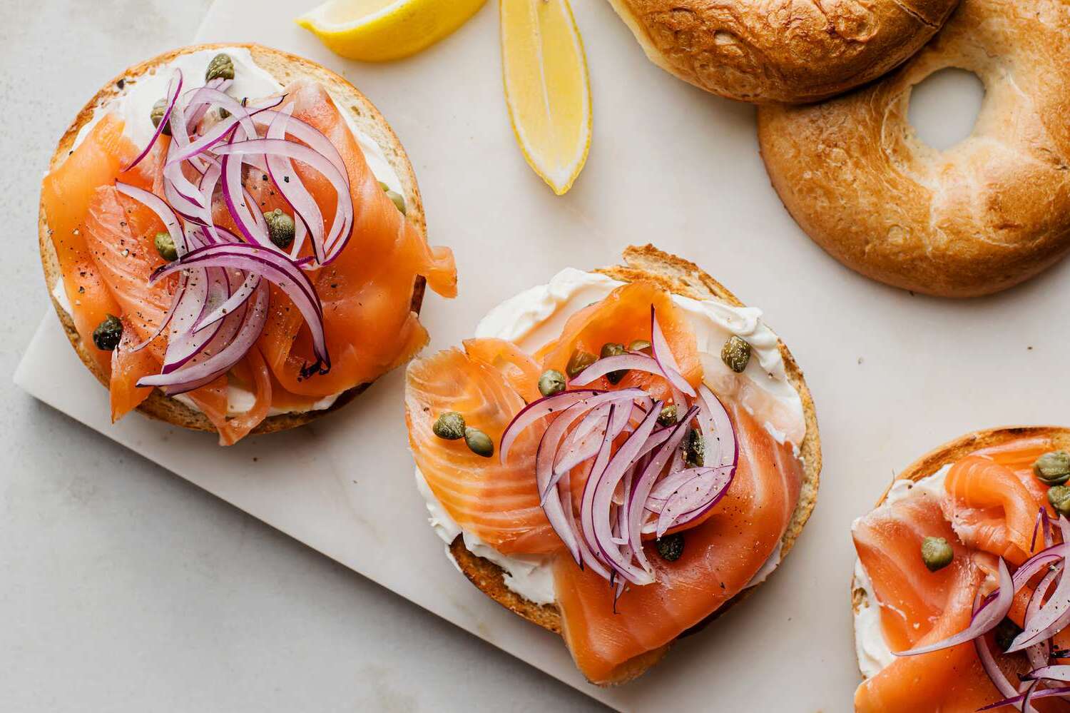 smoked-salmon-cream-cheese-bagel-recipe