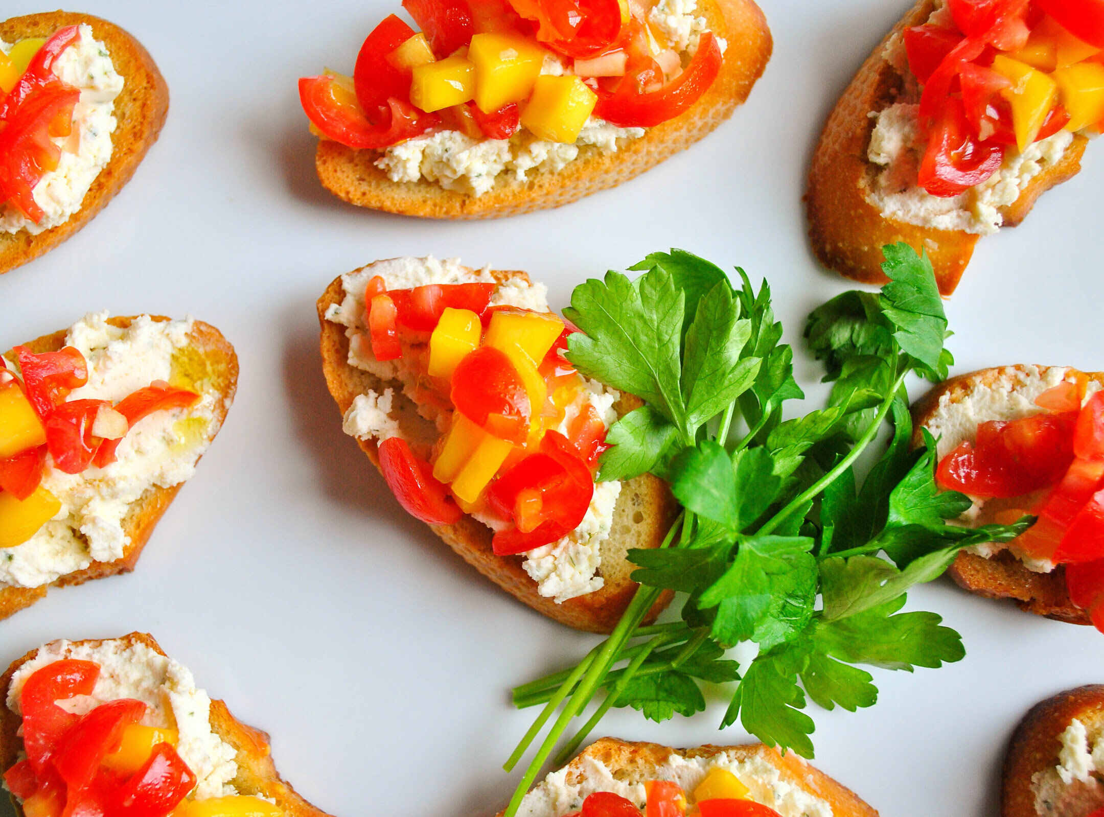 tomato-mango-bruschetta-recipe