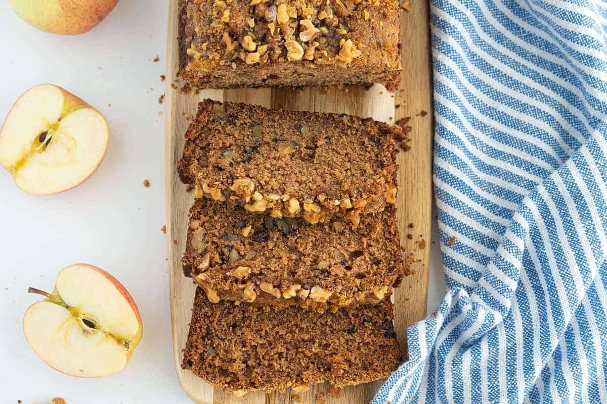 spiced-applesauce-bread-recipe