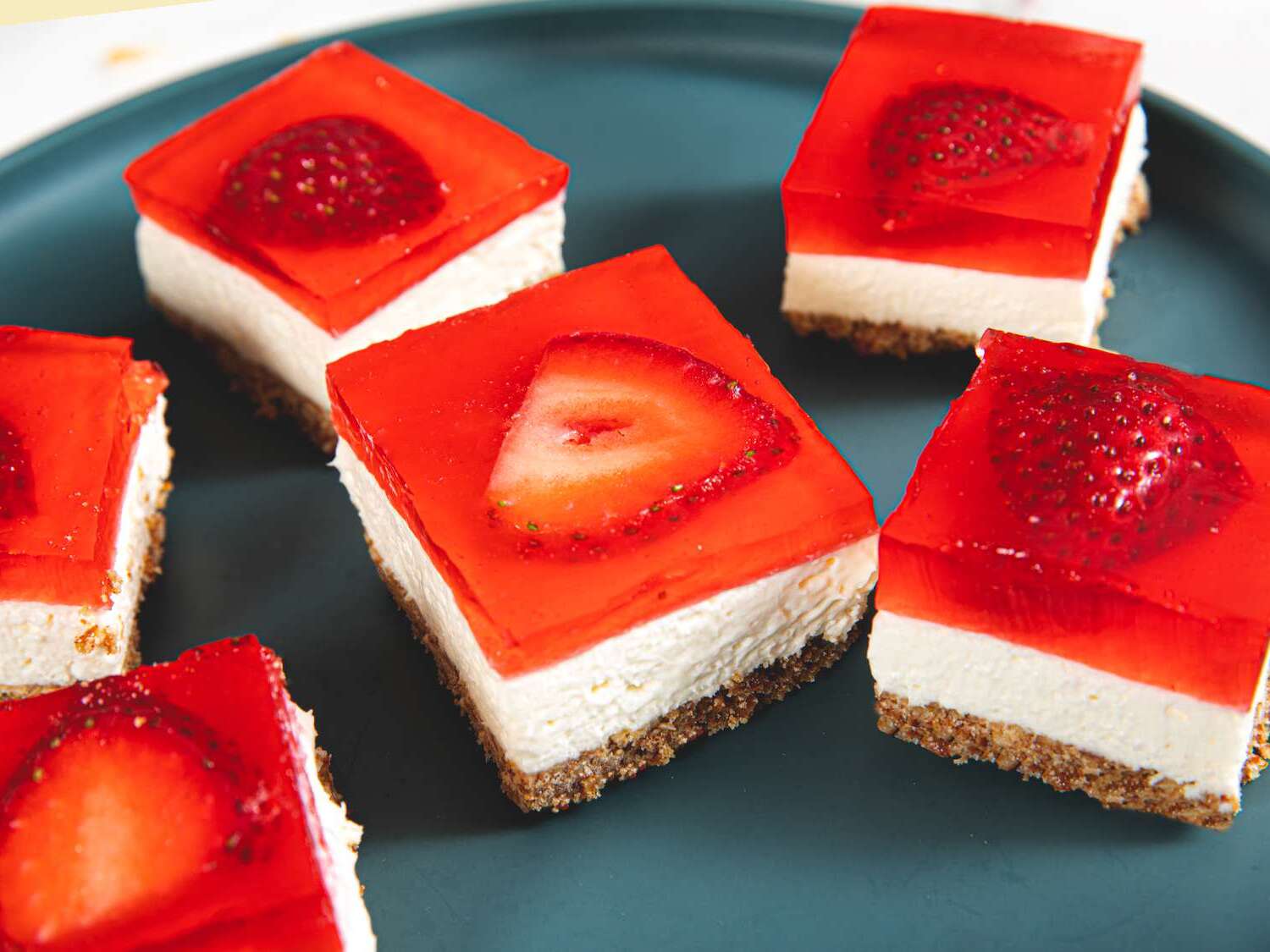 strawberry-pretzel-salad-recipe