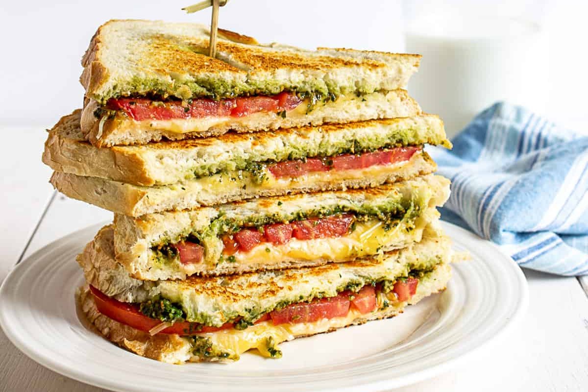 pesto-grilled-cheese-sandwich-recipe