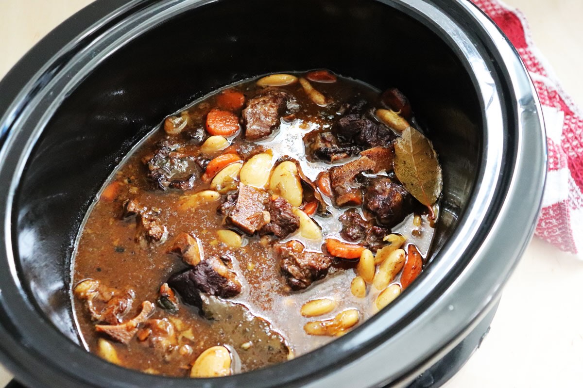 slow-cooker-oxtail-stew-recipe