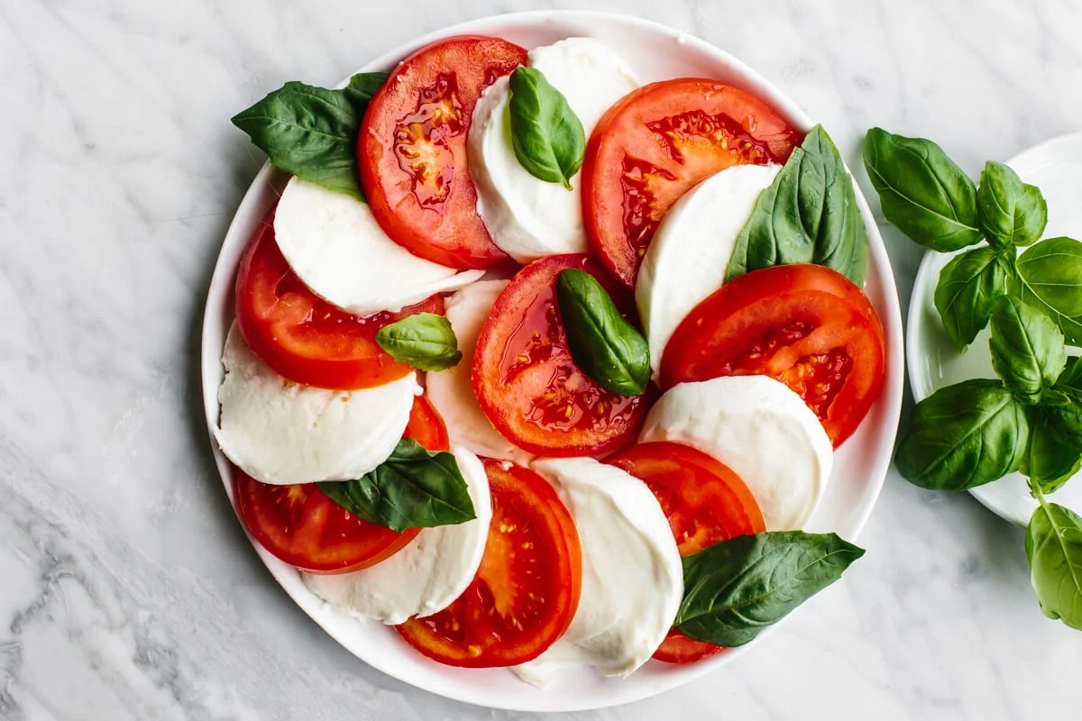 tomato-mozzarella-salad-recipe